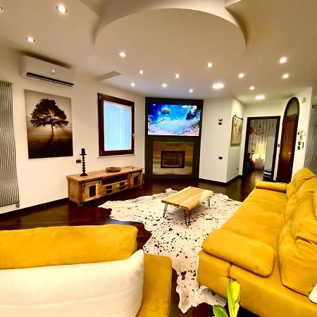 페스카라 Wood Luxury House 아파트 외부 사진