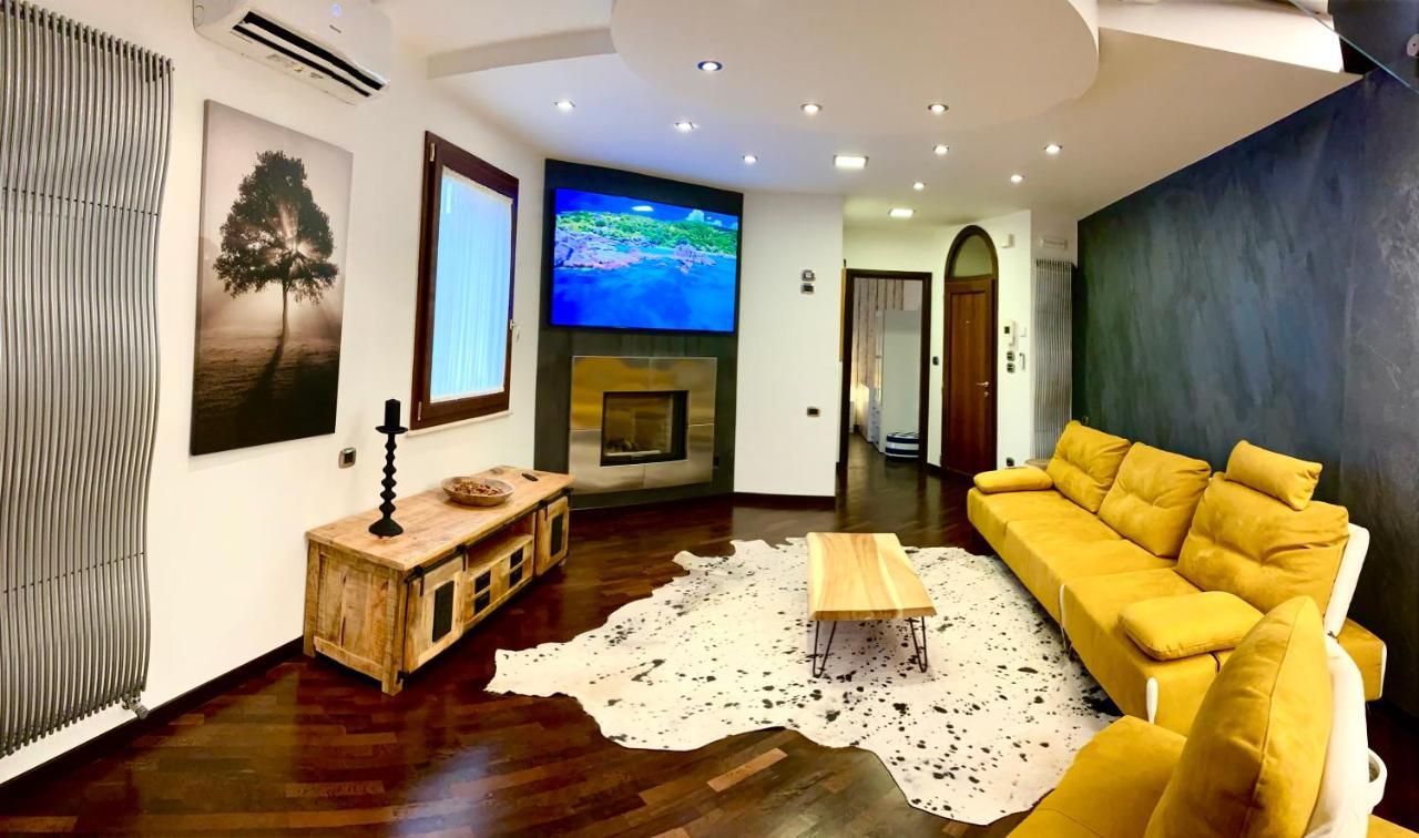 페스카라 Wood Luxury House 아파트 외부 사진